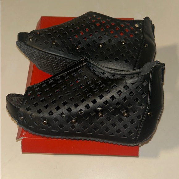 Shoes - “SEND UR BEST OFFER?” Fun & Sexy “ELVA”  Black Cutout Peep-Toe Ankle Boots…🥰🥰